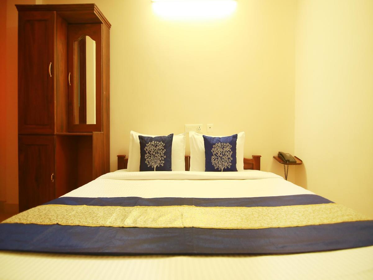 Oyo 4824 Hotel Star Kochi Exteriér fotografie