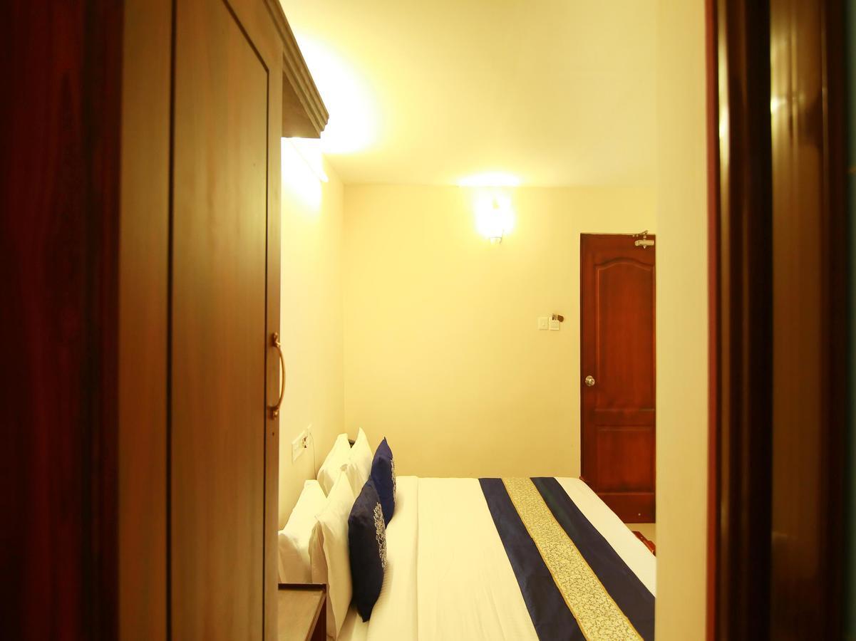 Oyo 4824 Hotel Star Kochi Exteriér fotografie